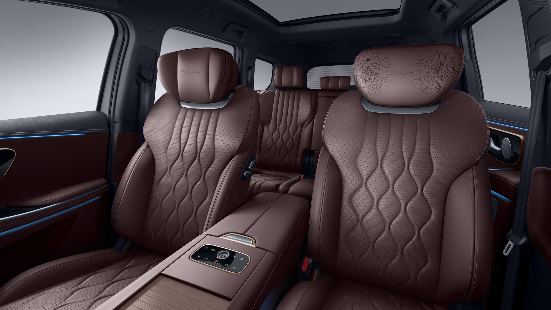 Exeed VX leather car seats image